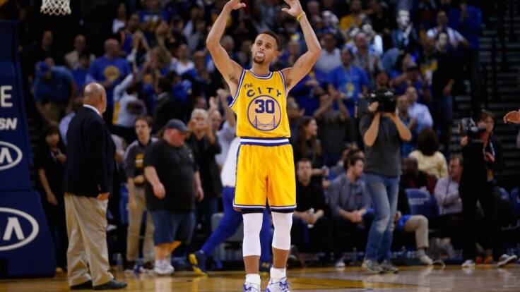 Anota Curry 51 puntos con los Warriors