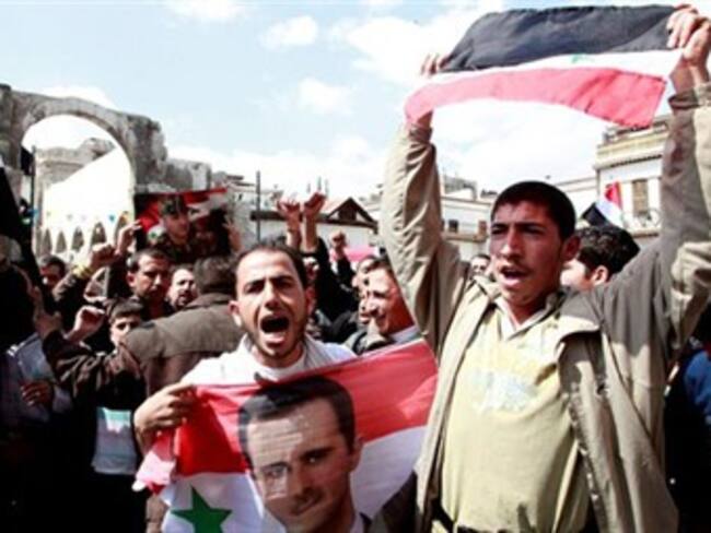 Al menos 30 muertos por represión en jornada de protestas en Siria