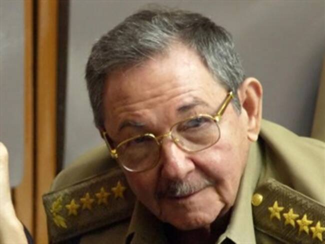 Recibe Raúl Castro a congresistas de EU