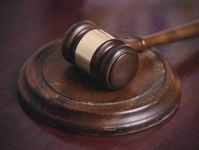 Sigue en limbo estudiante salvadoreño que enfrenta deportación en NY