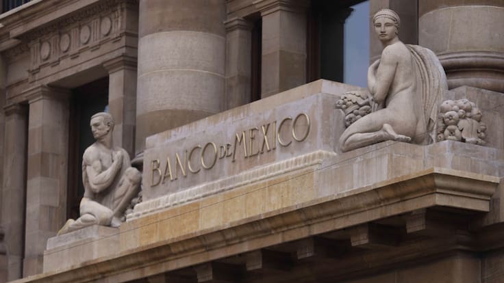 Banxico baja previsión de crecimiento y mantiene tasa de interés en 6.50%