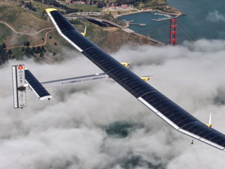 Conoce al primer avión que usa energía solar