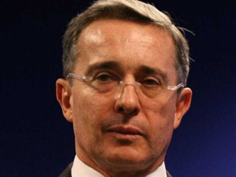 Revela gobierno colombiano plan de las FARC para atentar contra Uribe