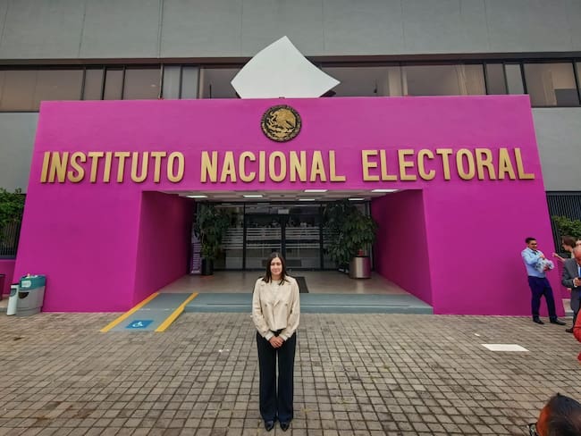 Exconsejero del INE pide a Sheinbaum prudencia y silencio tras escándalo electoral