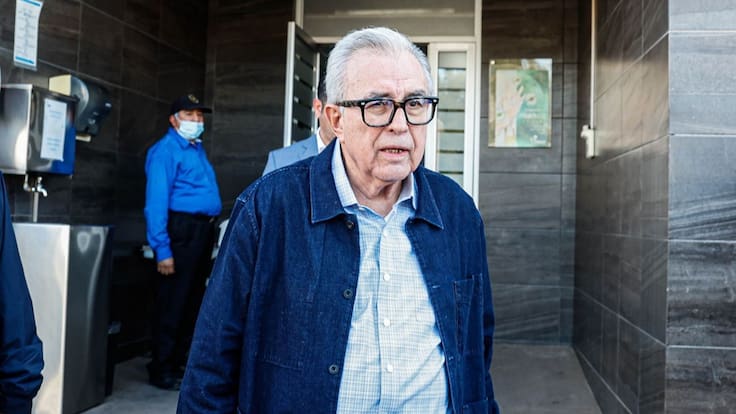 DEA acusa a Rubén Rocha Moya y a nueve funcionarios mexicanos por delitos de trasiego de armas y drogas