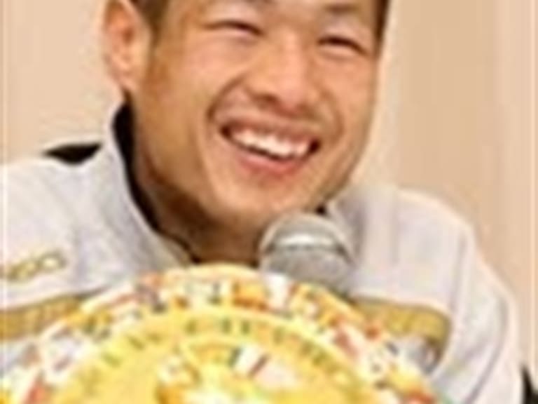 Pierde combate el mexicano Burgos ante Hasegawa por título pluma CMB