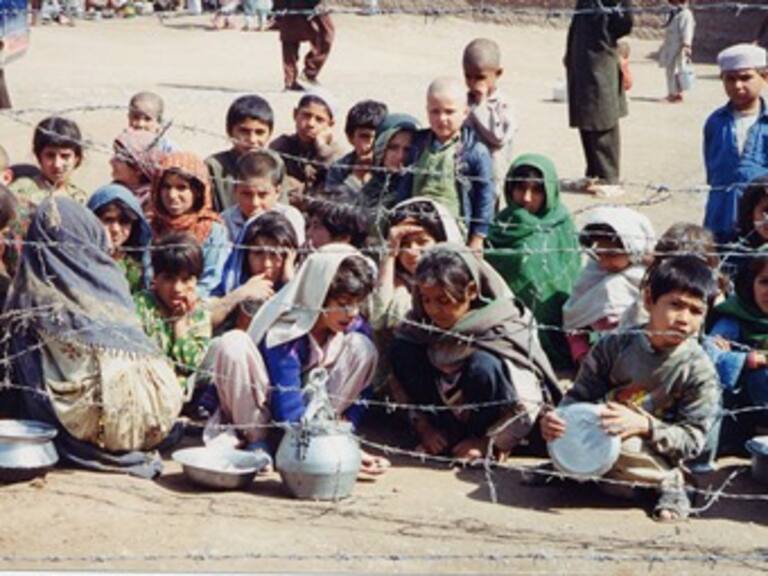 Enfrenta Pakistán crisis con 1.5 millones de refugiados