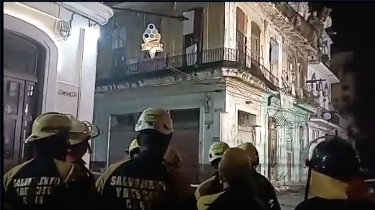 Multifamiliar se desploma en La Habana y deja al menos dos muertos | VIDEO