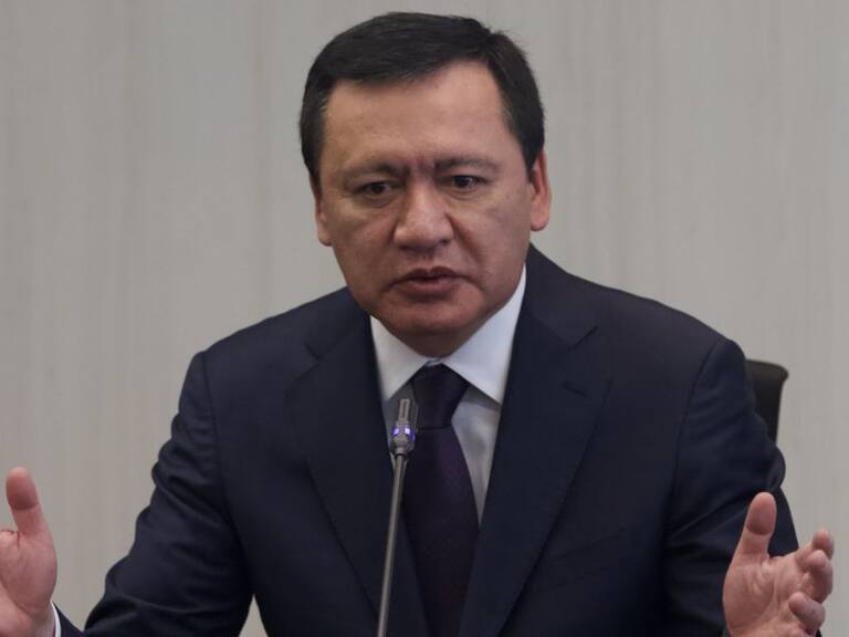 Aquí estoy dando la cara, dice Osorio Chong a la SFP