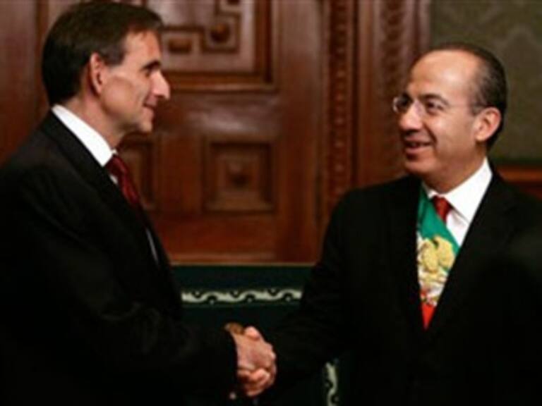 Llega Calderón a Juárez con secretarios y embajador de EU