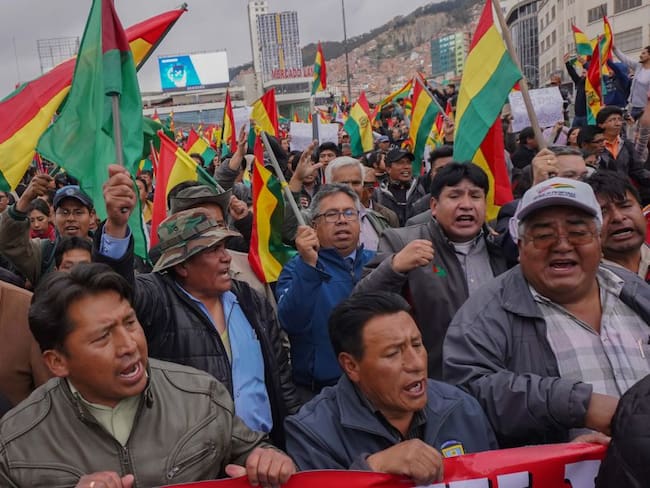 Protestan contra triunfo de Evo Morales en Bolivia