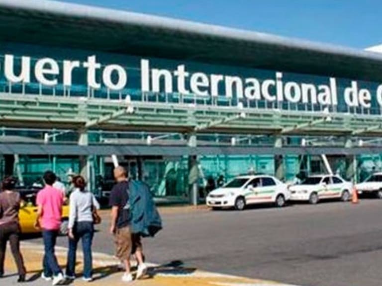 Alfaro anuncia proyecto para el Aeropuerto
