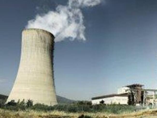 Reportan accidente en central térmica de India; hay 100 muertos