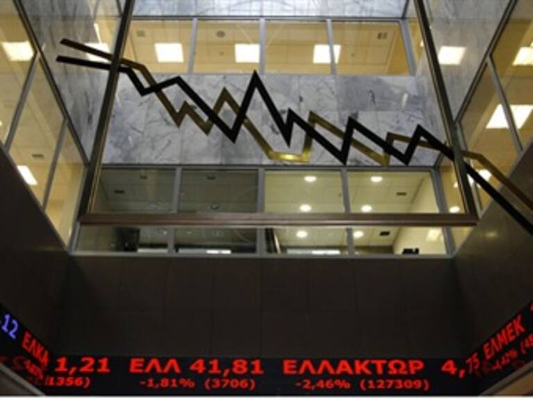 Aprueba Grecia examen de UE y FMI