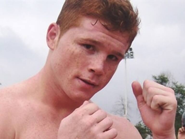 Listo 'Canelo' Álvarez para enfrentar a Ndou por título Plata