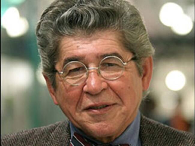 Recibe Bryce Echenique el Premio FIL de Literatura