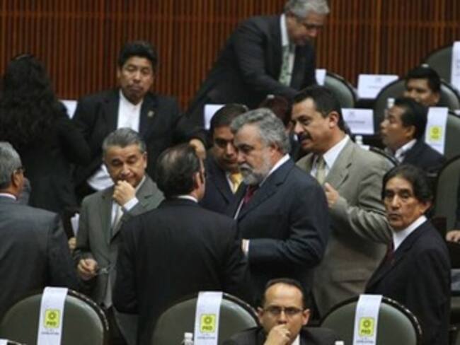 Crean diputados grupo que revisará controversia por LyFC