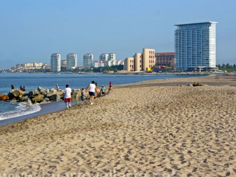 Aseguran playas limpias en Jalisco