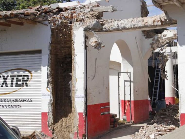 ‘Jovita la capturista’ presenta: Demolición de casas en Guerrero