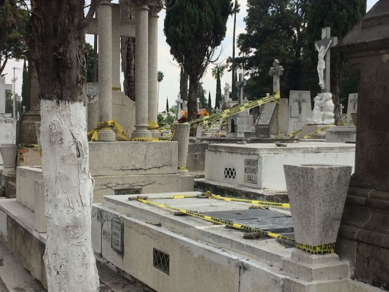 Registran poca asistencia a panteones de Guadalajara