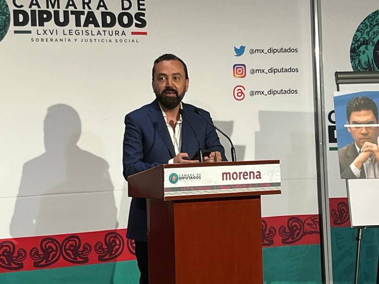 El vocero de Morena en la Cámara de Diputados, Arturo Ávila, rechazó que la Ley de Ingresos 2026 contemple un alza al impuesto ahorro.