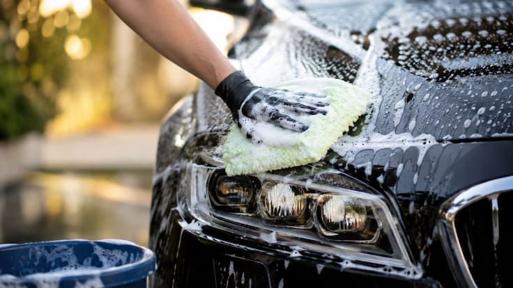 Cuidado con estos errores al lavar tu coche; podrían dañar la pintura de tu carro para siempre