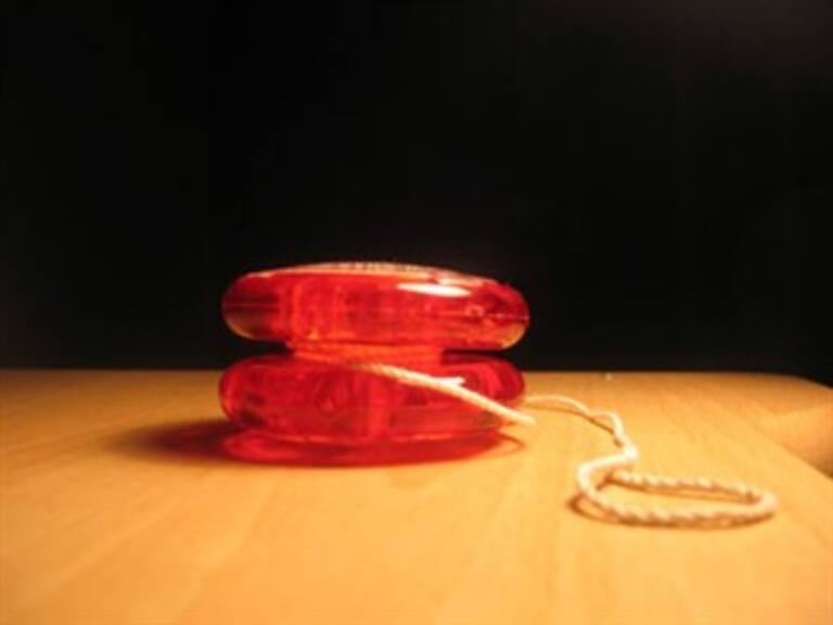 Pide Chávez a niños cambiar Nintendo por yo-yo