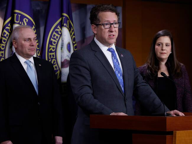 Piden congresistas de EU al presidente Biden actuar ante reformas de AMLO