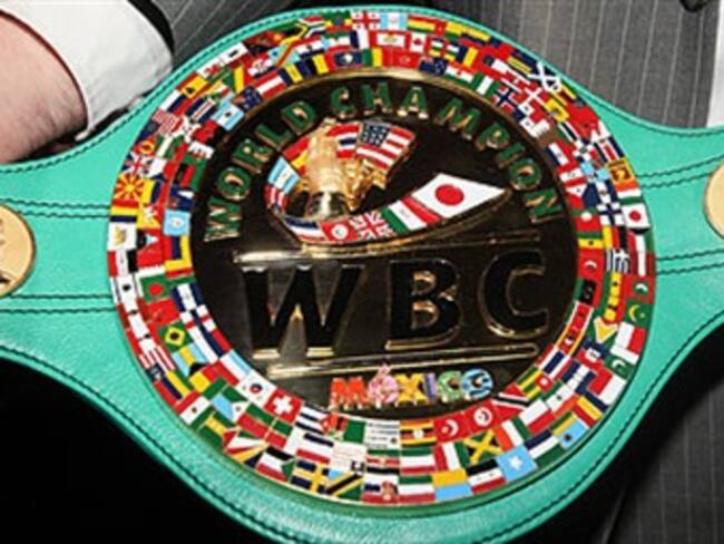 Presentan cinturón de oro para ganador de Mayweather-Alvarez