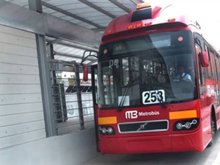 Abre nueva estación de Línea 1 del Metrobús