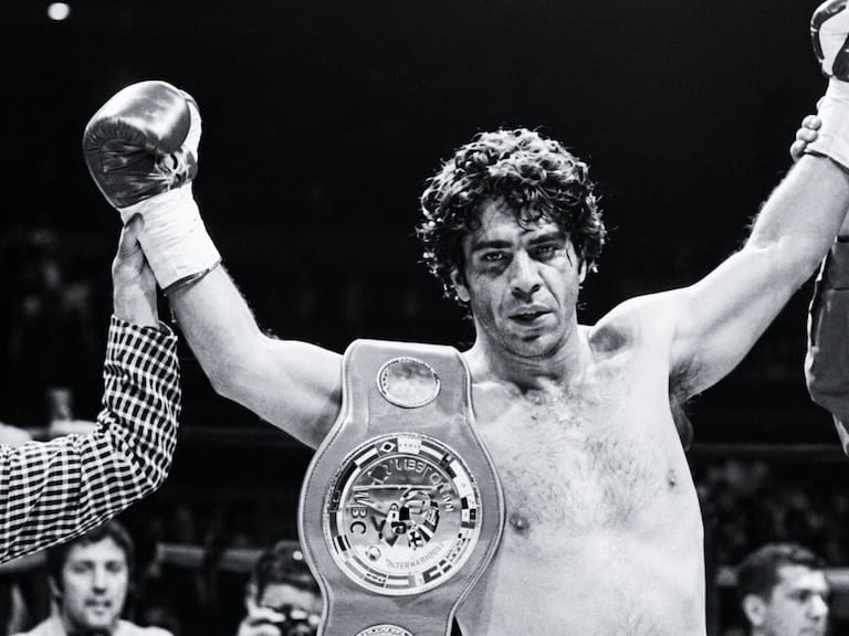 Jorge Kahwagi Macari también desarrolló una faceta como boxeador, además de su trayectoria en la política, los negocios y la televisión.