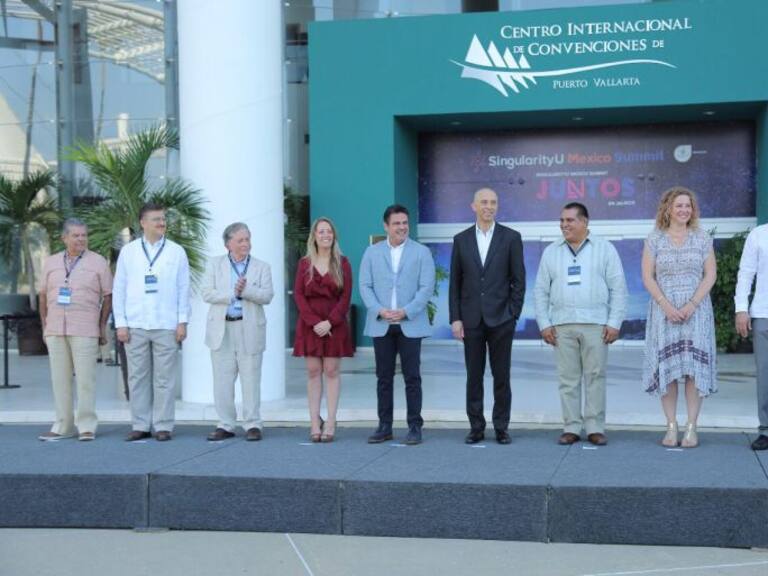 Inaugura el gobernador el Singularity Summit en Puerto Vallarta