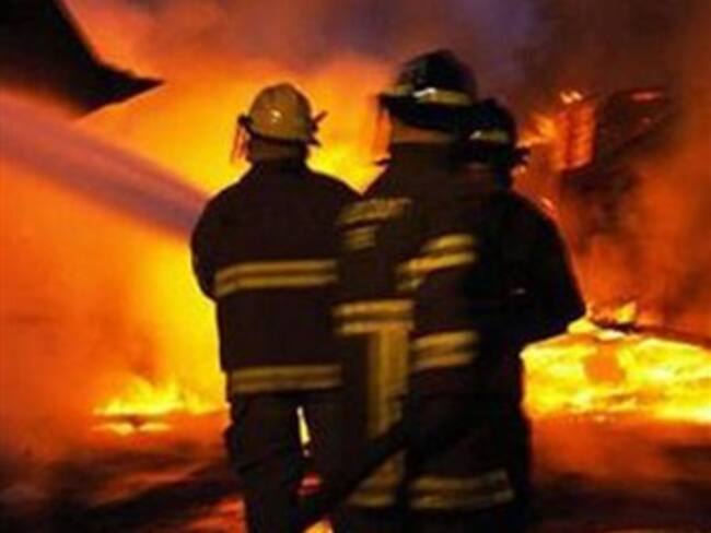 Reportan incendio en maderería en Ecatepec