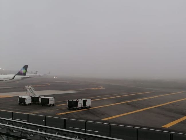 Suspenden operaciones en el Aeropuerto Internacional de CDMX por niebla