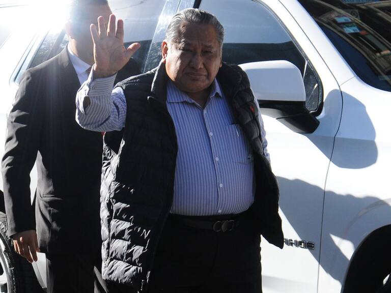 Rosendo Gómez Piedra, fiscal del Caso Ayotzinapa, es señalado por corrupción, y podría ser destituido.