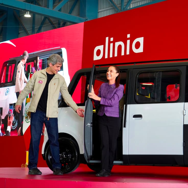 Claudia Sheinbaum presenta “Olinia”, el auto eléctrico mexicano de 150 mil pesos