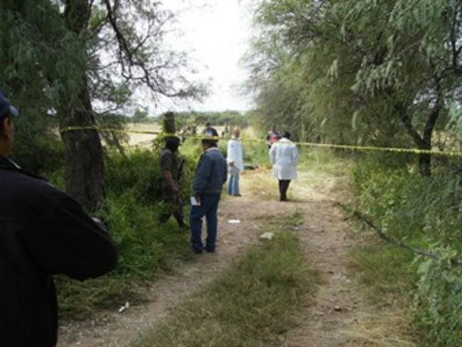 Encuentran cuatro osamentas enterradas en asentamiento de Durango