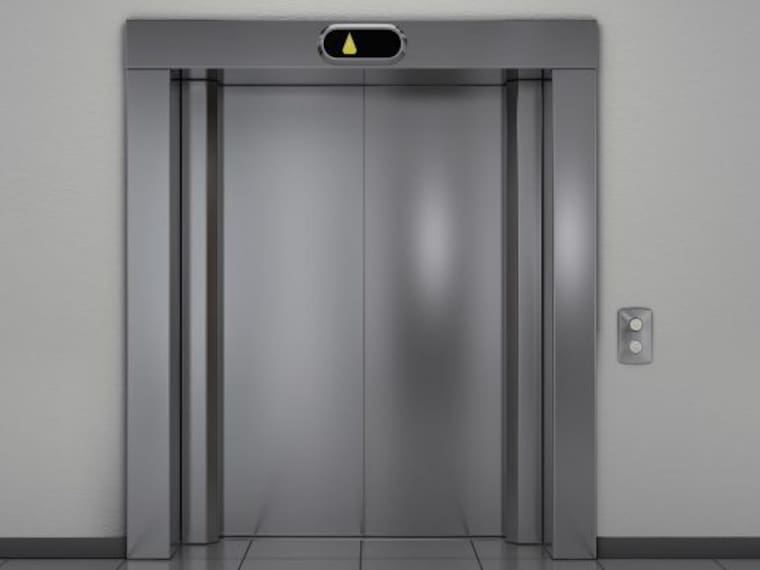 &#039;Así Sopitas&#039;: ¡Hemos vivido engañados! El botón para cerrar puertas en los elevadores NO sirve