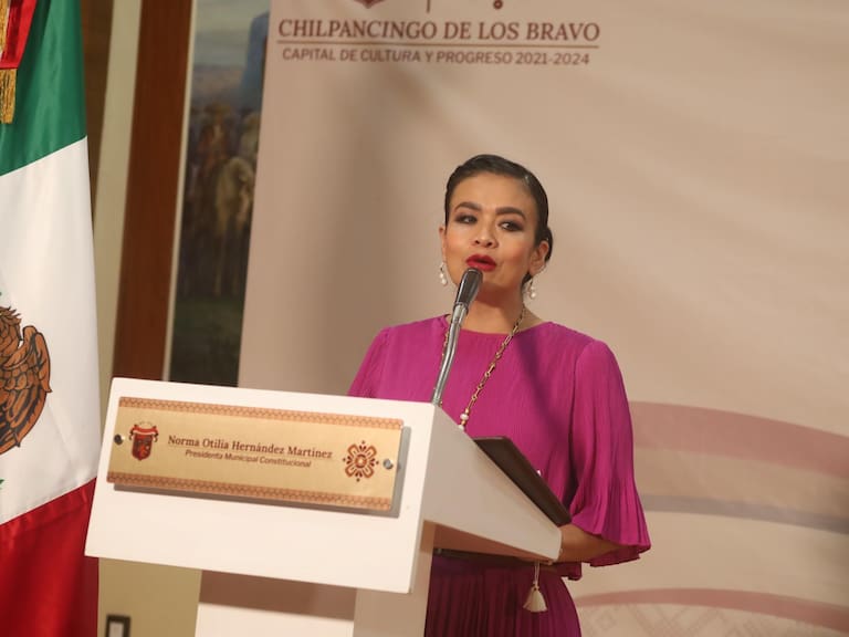 Luego de un año de su reunión con el presunto líder criminal de “Los Ardillos”, la alcaldesa es expulsada de las filas de Morena.