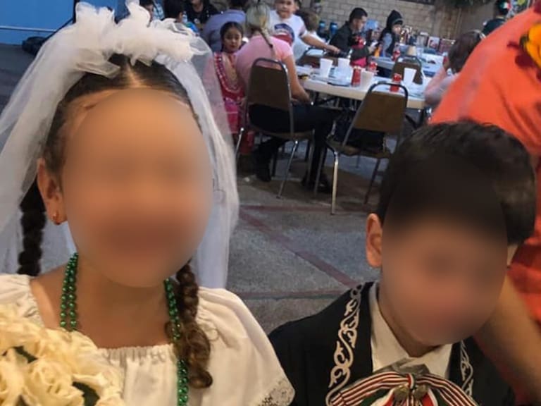 Así reaccionaron estos niños al momento de&quot;casarse&quot; en una kermés escolar