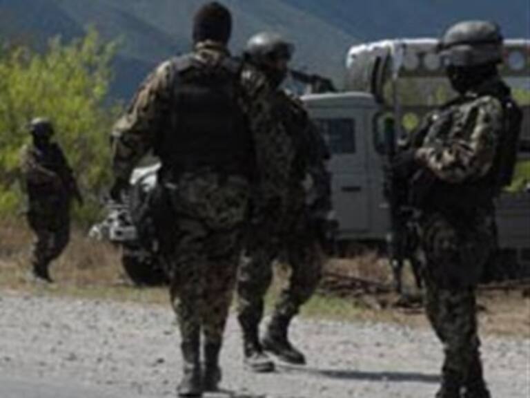 Detiene Marina a 3 personas con armas y droga en NL