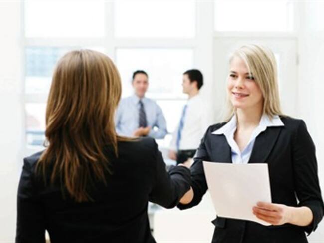 Consigue trabajo con educación superior. Roberto Morán, de Dinero Inteligente. 15/01/13