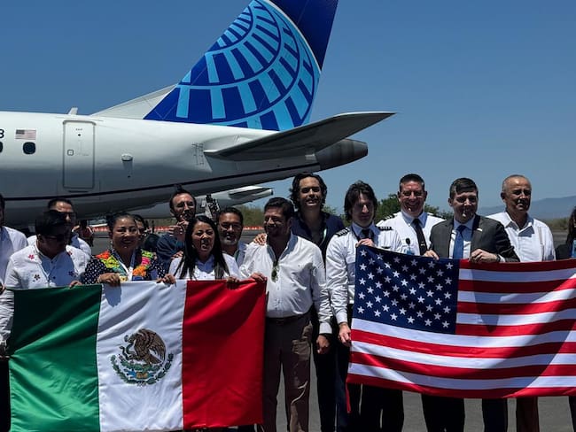 Puerto Escondido se conecta al mundo con vuelo directo de Houston