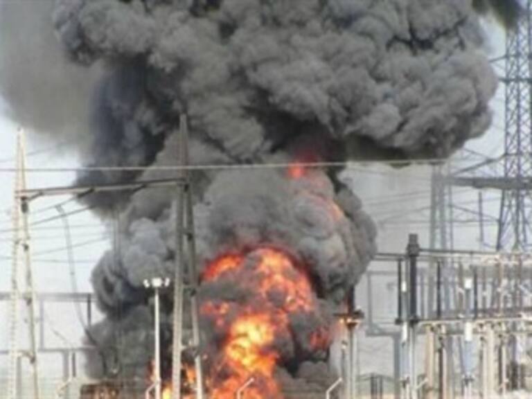 Deja cuatro heridos explosión en termoeléctrica de Tula