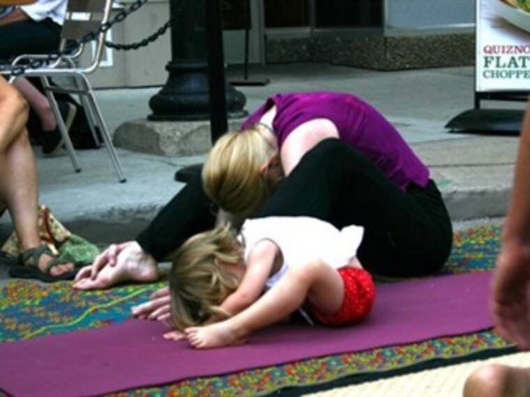 'Yoga Express' con Enrique Cervantes. Yoga para niños