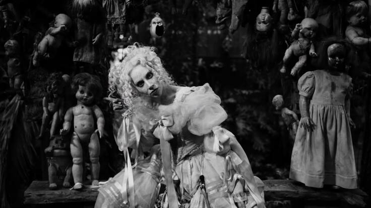 ¡Lady Gaga estuvo en Xochimilco! Checa el video que grabó en ‘La Isla de las Muñecas’ dirigido por Tim Burton