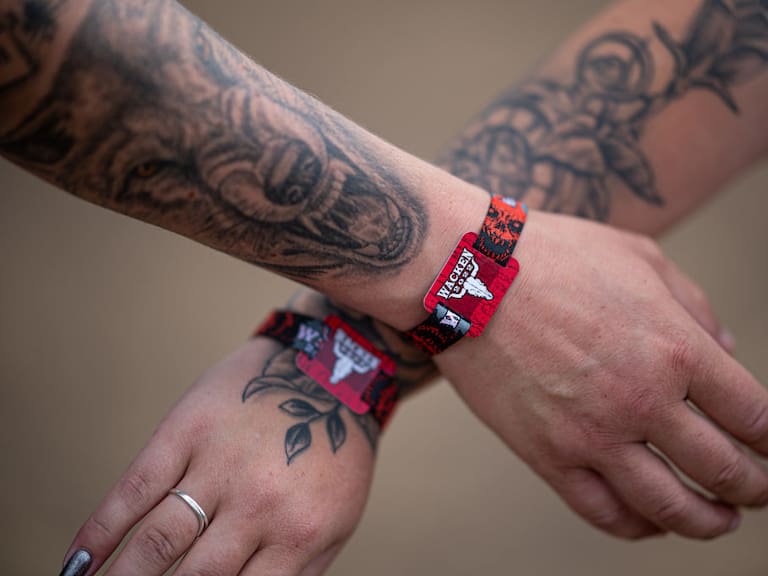 Profeco busca regular las pulseras "cashless" en festivales de música