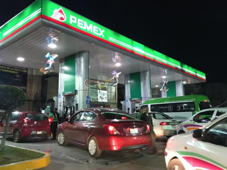 Gobierno de la CDMX llama a no hacer compras de pánico de gasolina