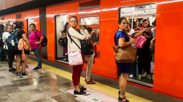 “La gente está contenta con el Metro”: Clara Brugada defiende servicio pese a fallas y retrasos