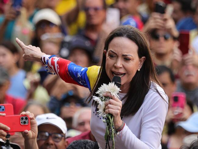 María Corina reaparece y acusa a Maduro de realizar un “golpe de Estado”